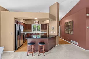 13364 Hummingbird Dr, Apple Valley, MN 55124 - Photo 11