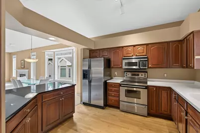 13364 Hummingbird Drive, Apple Valley, MN 55124 - Photo 9