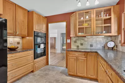 507 N Maple Street, Chaska, MN 55318 - Photo 5