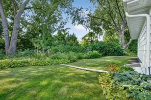 507 N Maple St, Chaska, MN 55318 - Photo 3