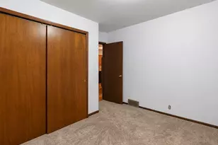 127 Higbie Ave E, Minnesota Lake, MN 56068 - Photo 17