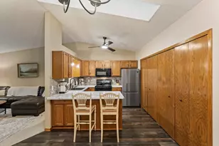 14210 44th Pl N, Plymouth, MN 55446 - Photo 5