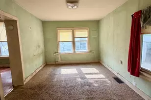 629 E Mark St, Winona, MN 55987 - Photo 5