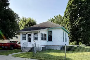 629 E Mark St, Winona, MN 55987 - Photo 1