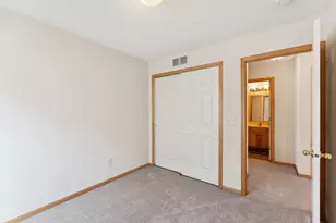 9902 Switch Grass Ln, Eden Prairie, MN 55347 - Photo 17