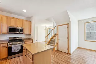 9902 Switch Grass Ln, Eden Prairie, MN 55347 - Photo 5