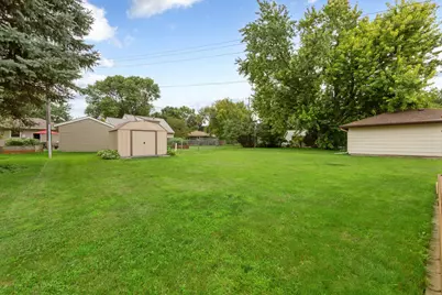 120 N Manitou Drive, Mankato, MN 56001 - Photo 37