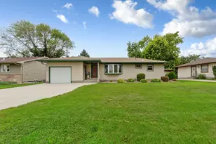 120 N Manitou Dr, Mankato, MN 56001 - Photo 31