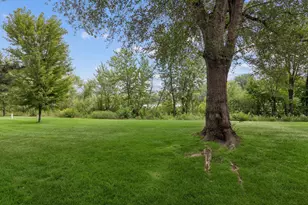 608 Sullivan Dr NE, Columbia Heights, MN 55421 - Photo 3