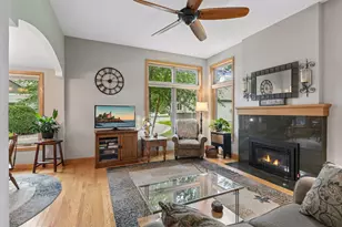 608 Sullivan Dr NE, Columbia Heights, MN 55421 - Photo 7