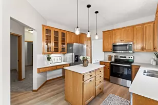 6801 24th St N, Oakdale, MN 55128 - Photo 5