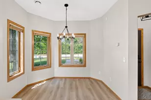 6801 24th St N, Oakdale, MN 55128 - Photo 9