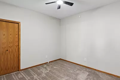 6801 24th Street N, Oakdale, MN 55128 - Photo 29