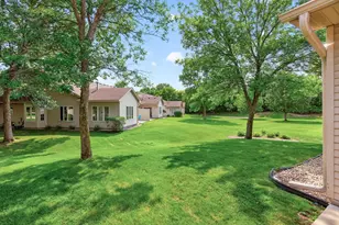6801 24th St N, Oakdale, MN 55128 - Photo 3
