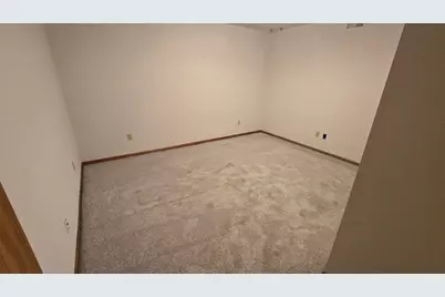 1703 3rd Avenue NE, Austin, MN 55912 - Photo 21