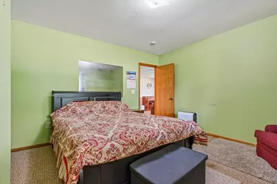 7194 Upper 17th Street N, Oakdale, MN 55128 - Photo 5