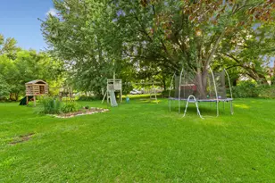 718 5th St SE, Waseca, MN 56093 - Photo 9