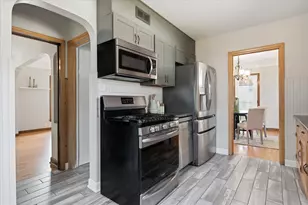 1721 Arlington Ave E, Saint Paul, MN 55106 - Photo 9