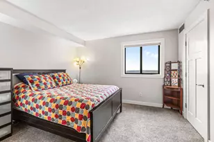 78 10th St E, Saint Paul, MN 55101 - Photo 23