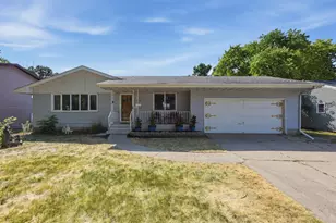 1119 9th St N, Moorhead, MN 56560 - Photo 1