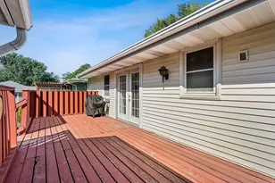 2156 Hawthorne Ave E, Saint Paul, MN 55119 - Photo 9