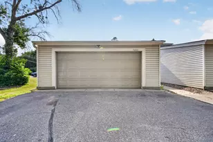 7640 Hampshire Ave N, Brooklyn Park, MN 55428 - Photo 37