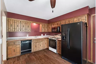 8211 Sheridan Avenue N, Brooklyn Park, MN 55444 - Photo 5