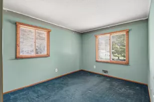 8211 Sheridan Ave N, Brooklyn Park, MN 55444 - Photo 9