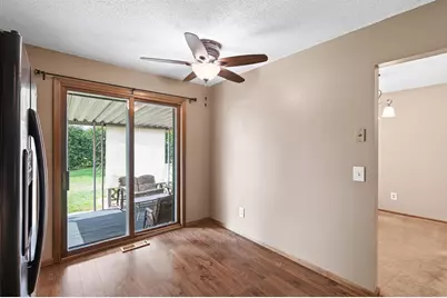 8211 Sheridan Avenue N, Brooklyn Park, MN 55444 - Photo 7