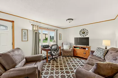 113 1st Street SW, Dodge Center, MN 55927 - Photo 5