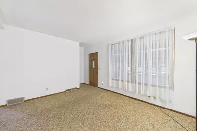992 Matilda Street, Saint Paul, MN 55117 - Photo 5