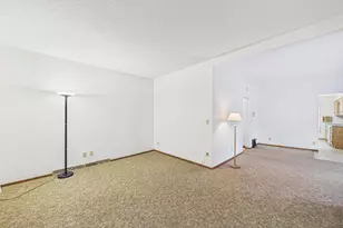 992 Matilda St, Saint Paul, MN 55117 - Photo 5