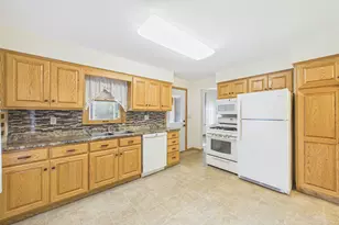 992 Matilda St, Saint Paul, MN 55117 - Photo 9