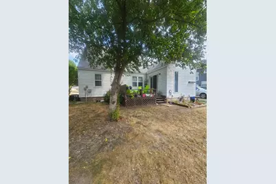 715 N McKenzie Street, Luverne, MN 56156 - Photo 3