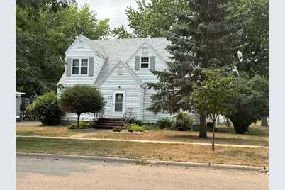 715 N McKenzie Street, Luverne, MN 56156 - Photo 1