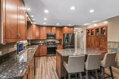 5505 W Danube Road, Fridley, MN 55432 - Photo 9