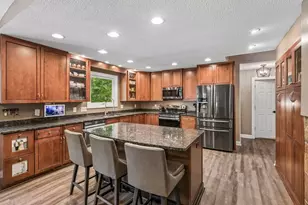 5505 W Danube Rd, Fridley, MN 55432 - Photo 5