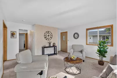 726 22nd Avenue N, South Saint Paul, MN 55075 - Photo 5