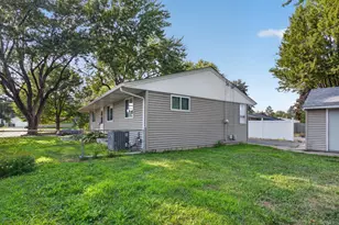 726 22nd Ave N, South Saint Paul, MN 55075 - Photo 25