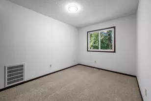6770 Woodhill Trail, Eden Prairie, MN 55346 - Photo 11