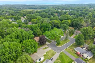 6770 Woodhill Trail, Eden Prairie, MN 55346 - Photo 21