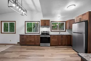 6770 Woodhill Trail, Eden Prairie, MN 55346 - Photo 5