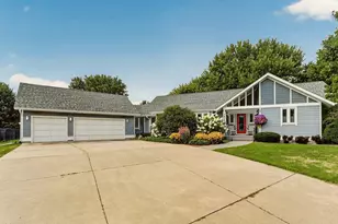 425 Lally Ct, Zumbrota, MN 55992 - Photo 3