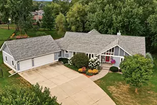425 Lally Ct, Zumbrota, MN 55992 - Photo 1