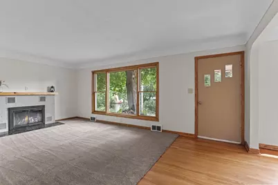 304 17th Avenue N, South Saint Paul, MN 55075 - Photo 3