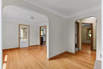 304 17th Avenue N, South Saint Paul, MN 55075 - Photo 5