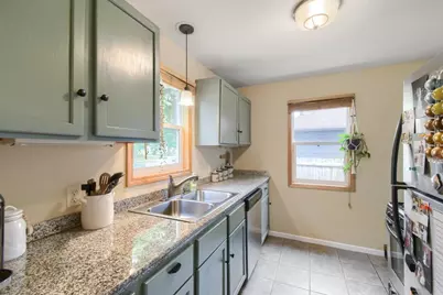 3912 Vera Cruz Avenue N, Robbinsdale, MN 55422 - Photo 5