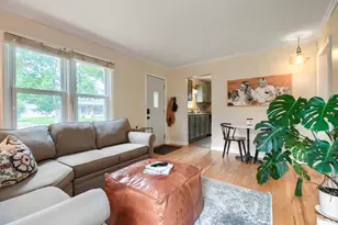 3912 Vera Cruz Ave N, Robbinsdale, MN 55422 - Photo 3