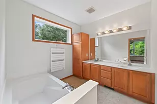 10986 Thone Rd, Woodbury, MN 55129 - Photo 15