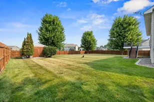 808 Brady Ln, New Richmond, WI 54017 - Photo 3